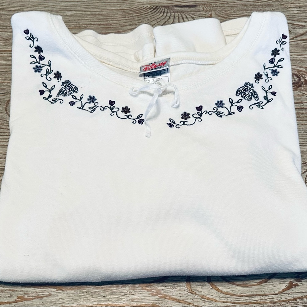 Vintage Disney Store Embroidered Women’s Sz 2XL